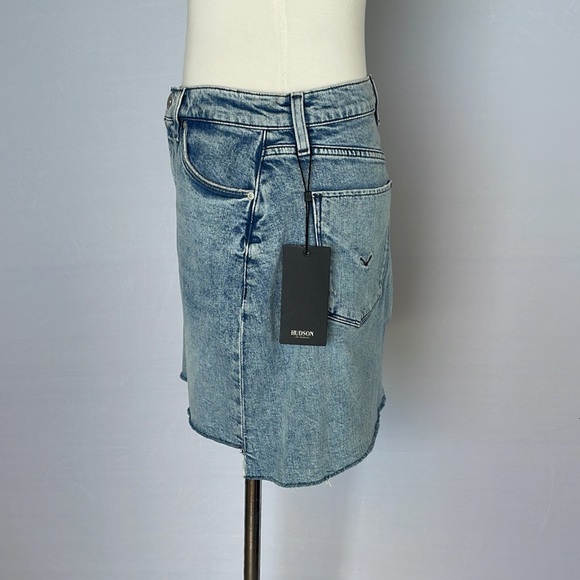 NWT Hudson Viper Stretchy Jean Skirt Size 28 Waist - Picture 9 of 13